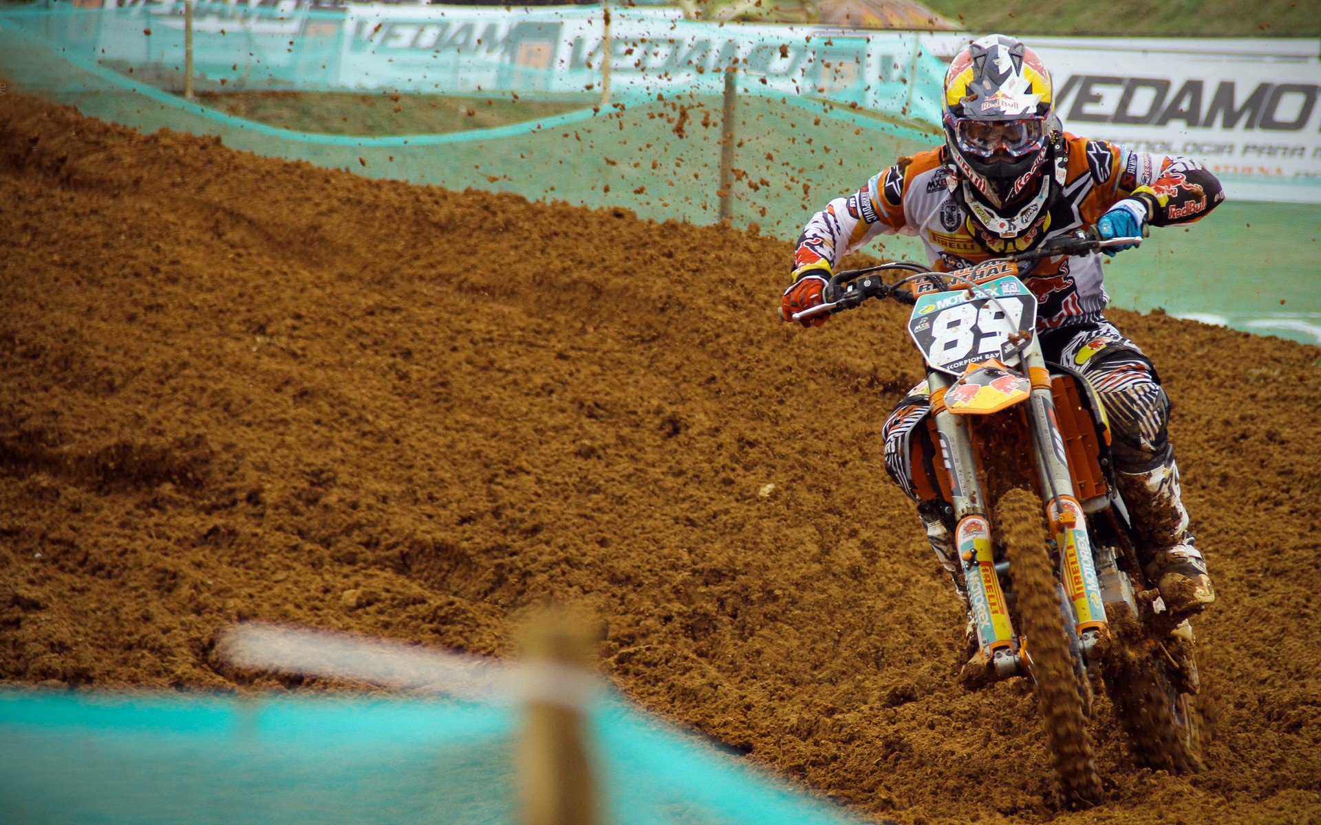 普劳德再次跻身世界蝶泳前列，普劳德游泳